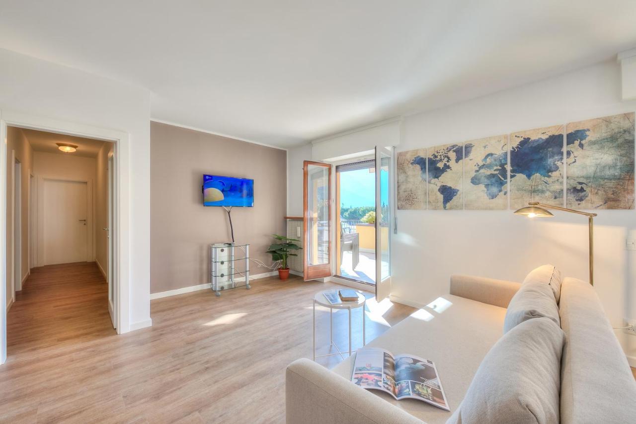 Antares150M From The Lake - Happy Rentals Riva del Garda Luaran gambar