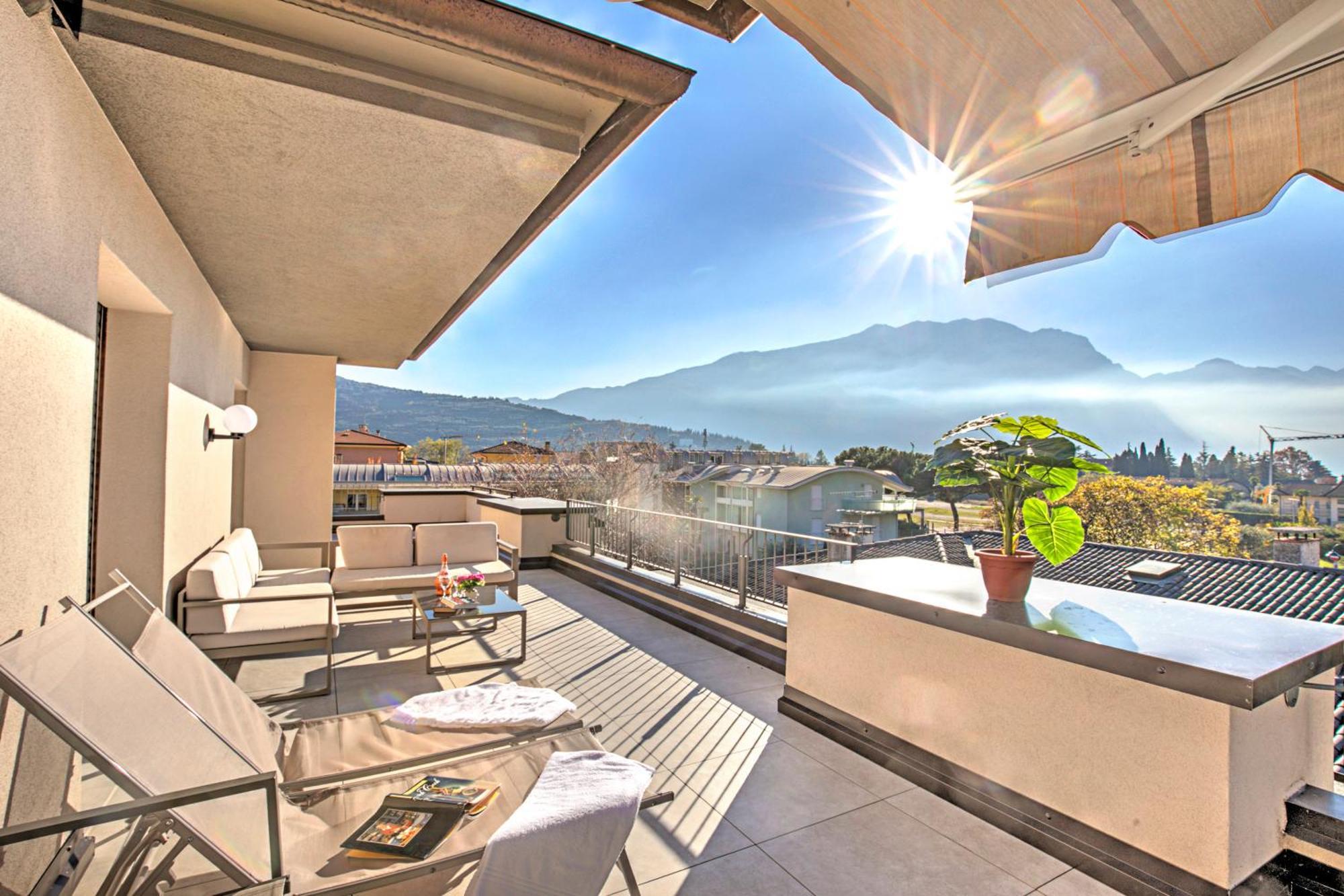 Antares150M From The Lake - Happy Rentals Riva del Garda Luaran gambar